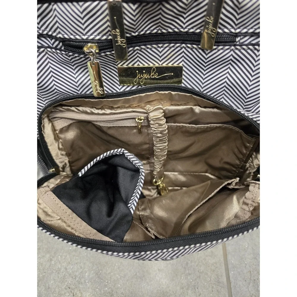 JuJube Backpack Diaper Bag Black & White, Adjustable Strap, Backpack Straps